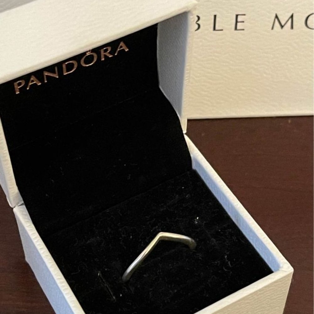 Authentic Pandora Shining Wish Ring Size 54 / 7 , Item #196314 Stacking ring - Picture 2 of 2